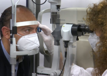 Oftalmólogos advierten de patologías oculares tras el verano