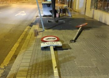 Detenido tras chocar el coche que había robado, hacerlo sin carné y triplicar la tasa de alcohol