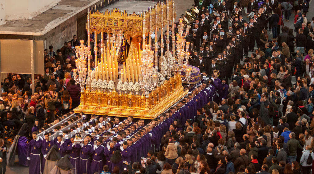 Vuelven a Andalucía la Semana Santa y los aforos al completo en teatros, cines, auditorios, conciertos