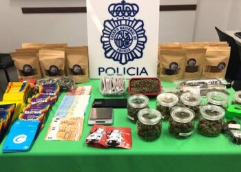 Desmantelado en Marbella un “coffee shop” dedicado a la supuesta venta de sustancias estupefacientes