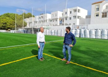 Recta final para la sustitución del césped de Las Viñas