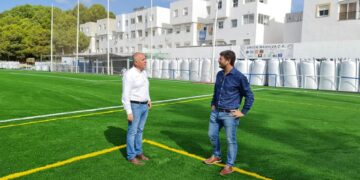 Recta final para la sustitución del césped de Las Viñas