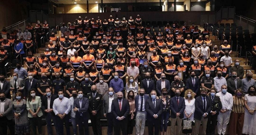 Homenaje a Protección Civil de Manilva por su lucha contra el covid-19 y el incendio de Sierra Bermeja