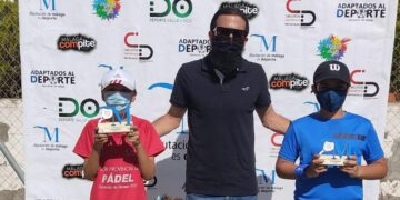 Alta participación y buen ambiente deportivo en el Torneo Casares de Pádel