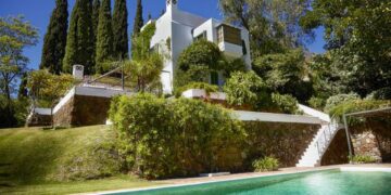 Boris Johnson, de vacaciones en Benahavís en plena crisis de suministros en Reino Unido