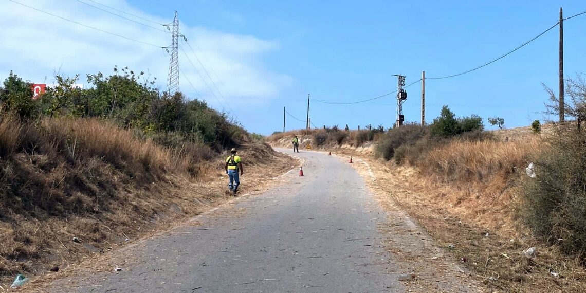 Estepona ejecuta un plan especial de desbroce de arroyos para prevenir inundaciones
