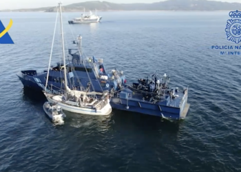 Interceptado un velero que transportaba 2.500 kilos de cocaína con destino a España