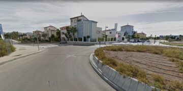 Una persecución en Estepona se salda con dos detenidos y agresiones a los agentes de la Policía Nacional