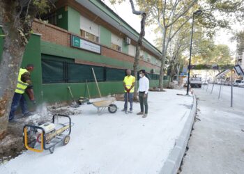 Mejoras en los entornos de los colegios Juan Ramón Jiménez y Valdeolletas de Marbella