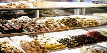 Manilva recupera la campaña «Apuesta por tu comercio en Navidad»