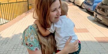 Una madre de Estepona denuncia la falta de maestros de apoyo para niños con necesidades especiales