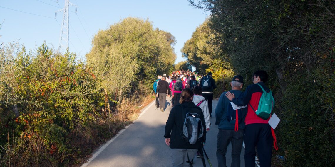Casareños recorren 45 km a pie en recuerdo a las mujeres «recoveras»