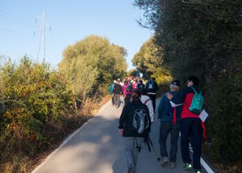 Casareños recorren 45 km a pie en recuerdo a las mujeres «recoveras»