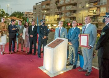 Estepona inaugura la Plaza de Chequia para conmemorar su relación con este país