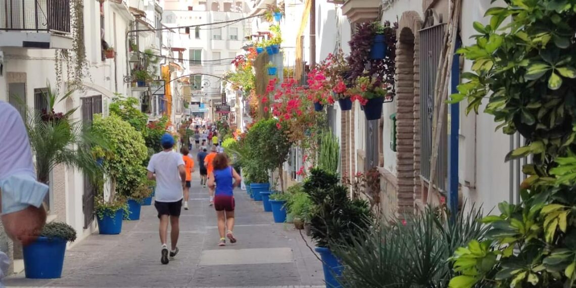 300 corredores se suman a la VIII Carrera Urbana de Estepona
