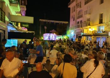 Manilva recauda 1.400 euros para la Plataforma Sierra Bermeja con un espectáculo flamenco