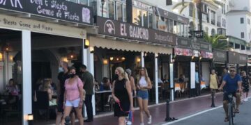 Manilva suma ya cerca un centenar de nacionalidades diferentes entre sus habitantes