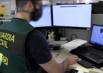 Detenido en Letonia el mayor ciberestafador de criptos que operaba desde una villa de lujo en la Costa del Sol