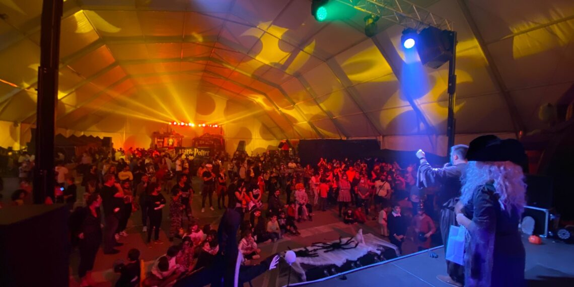 Gran ambiente y diversión en la fiesta infantil de Halloween de Manilva