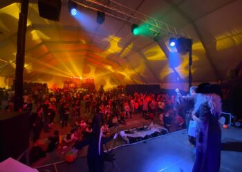 Gran ambiente y diversión en la fiesta infantil de Halloween de Manilva