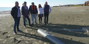 Manilva valora los daños ocasionados por el temporal de levante