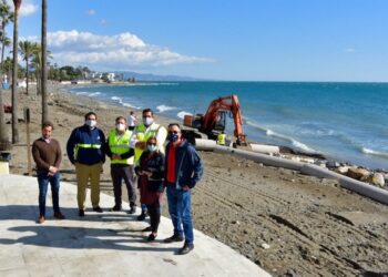 Acosol comienza los trabajos de reparación de la tubería de saneamiento en San Pedro Alcántara