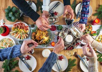 Sanidad recomienda limitar el número de participantes en eventos navideños