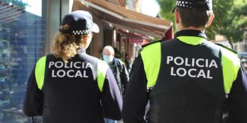 Frustran un robo en vivienda en Fuengirola y detienen a uno de lo atracadores tras salvarle la vida