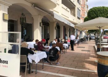 Andalucía pide exigir el pasaporte Covid también en terrazas