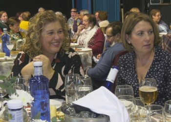 Manilva celebra su tradicional comida de navidad de pensionistas