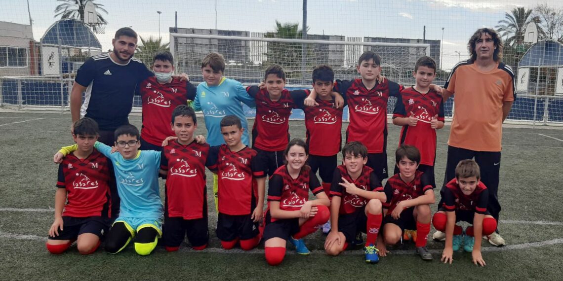El alevín de la Escuela Municipal de Futbol de Casares pasa la primera fase del Torneo Solidario de Navidad
