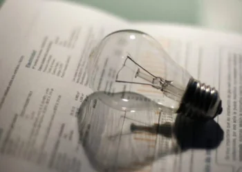 El precio de la luz marca este domingo otro nuevo récord histórico