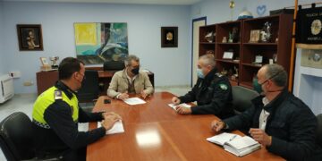 El Ayuntamiento de Marbella presenta al sector del taxi el nuevo organigrama de la Jefatura de la Policía Local