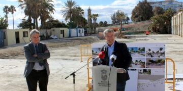 Colocada la primera del futuro centro comercial y sociocultural de Estepona