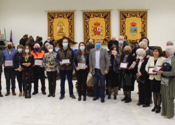 ‘Estepona Social y Solidaria’ premia a la Fundación Cudeca y a su voluntaria Francisca Cabrera