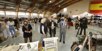 Inaugurado el Bazar Solidario de Navidad de Cáritas en el Palacio de Congresos de Marbella