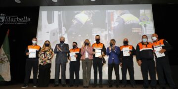 Marbella reconoce la generosidad y el compromiso de los voluntarios de Protección Civil