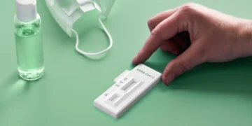 Las farmacias de la Costa del Sol, al límite ante la escasez de test de antígenos