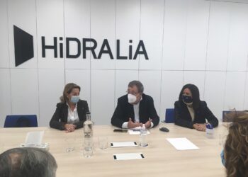 Hidralia contribuye un año más con juguetes y caramelos a cuatro asociaciones de Marbella