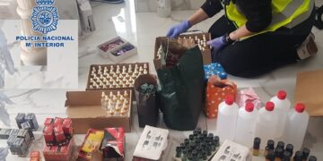 Tres detenidos por vender a través de las redes sociales drogas desde un piso de Torremolinos