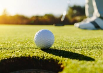 Localizan a una persona mayor «desorientada» en un campo de golf