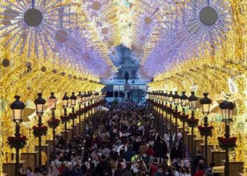 Manilva llevará a sus vecinos a ver la iluminación navideña de Málaga