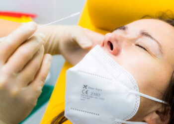 La resaca del primer fin de semana de Navidad dispara los contagios en la Costa del Sol