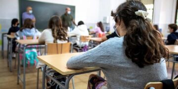 Andalucía anuncia que no será necesario hacer cuarentenas de aulas completas
