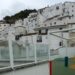 Casares instala una sobre-baranda de cristal en el patio de la nueva Escuela Infantil
