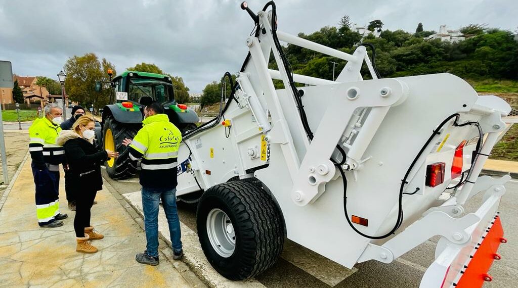 Las playas de Casares cuentan con nueva maquinaria para su manteamiento