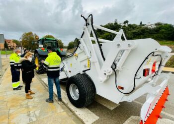 Las playas de Casares cuentan con nueva maquinaria para su manteamiento