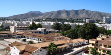 Sindicatos denuncian una agresión a dos profesionales del Hospital Marítimo de Torremolinos