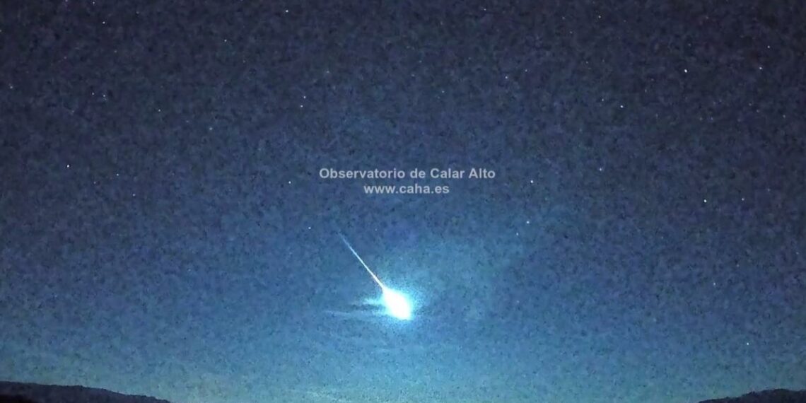 Una bola de fuego sobrevuela Málaga, Cádiz y Sevilla