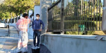 Cierran perimetralmente el parque El Capricho de Marbella para mejorar la seguridad y regular su horario